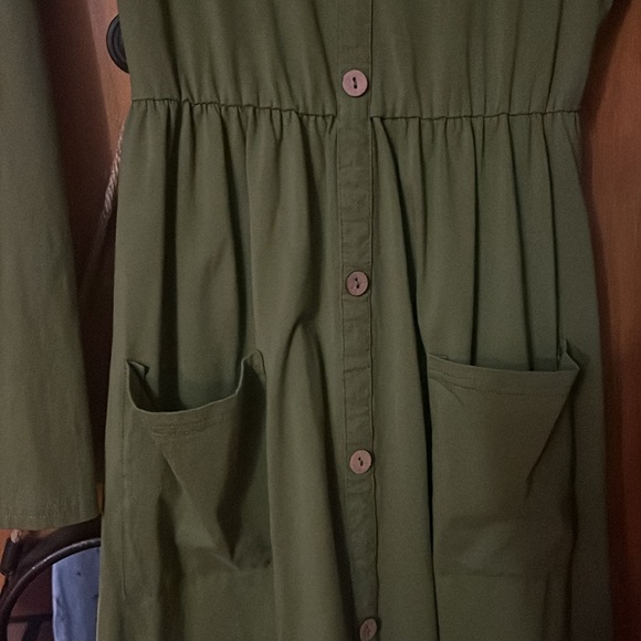 💚🍃Women’s long sleeve dark green dress / front pockets / size small - Picture 2 of 10